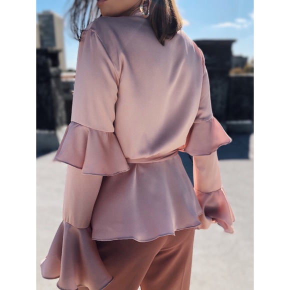 Last 1✨Lyssa Blush Pink Satin Bell Sleeve Wrap Top - Picture 5 of 8